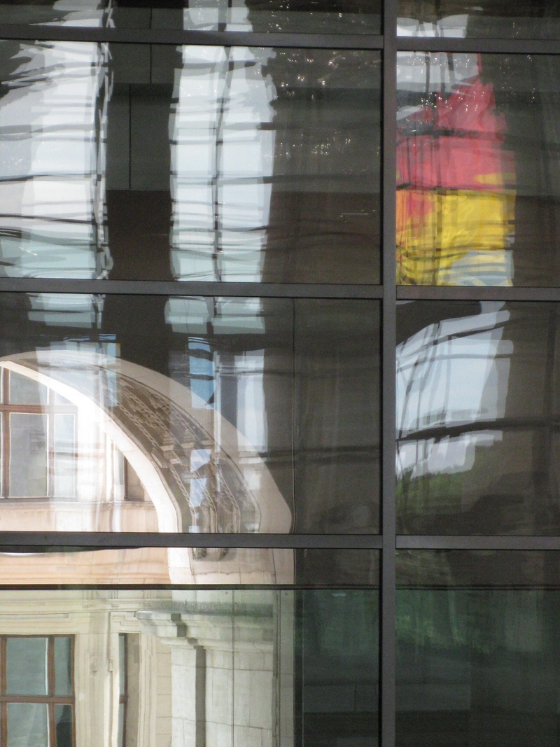 no people, Berlin, glass dome, backgrounds, building exterior, building, bundestag, full frame, rail transportation, built structure, mode of transportation