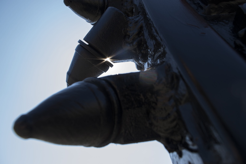 spire, machinesbroker, black, boot, flying, machines, apparel, airplane, air vehicle, clear sky, metal, military, 5K, tower, steeple, architecture, ielix