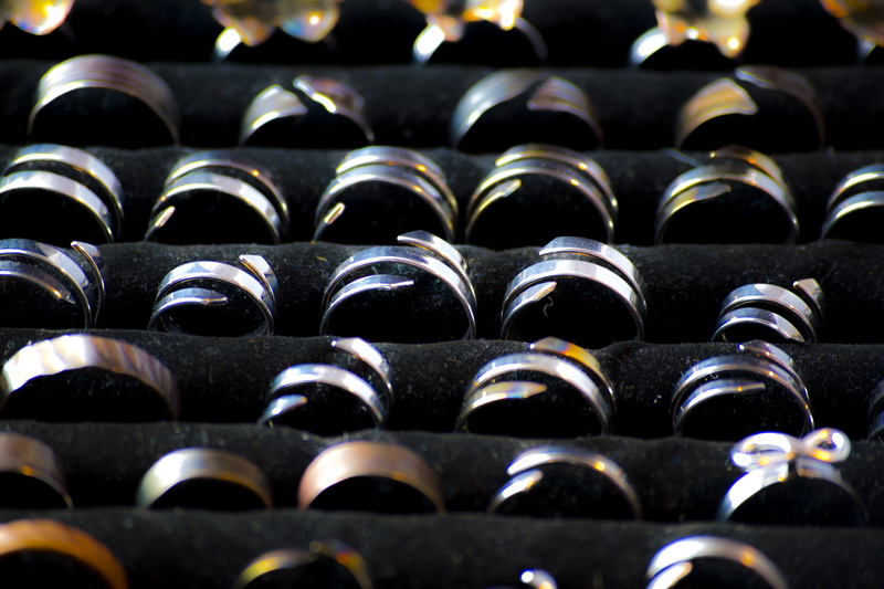 iron, focus on foreground, 5K, ammunition, rack, indoors, beverage, elia clerici, side by side, ielix, steel, order, food, bottle, clothing, confectionery