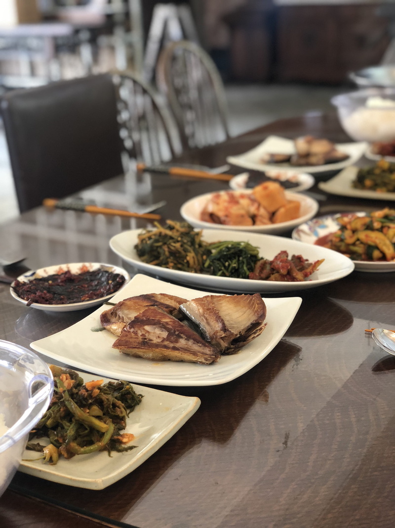 crockery, serving size, restaurant, meal, table, healthy eating, freshness, folks, 4K, red pepper powder, food and drink, ready-to-eat, healthy, dinner