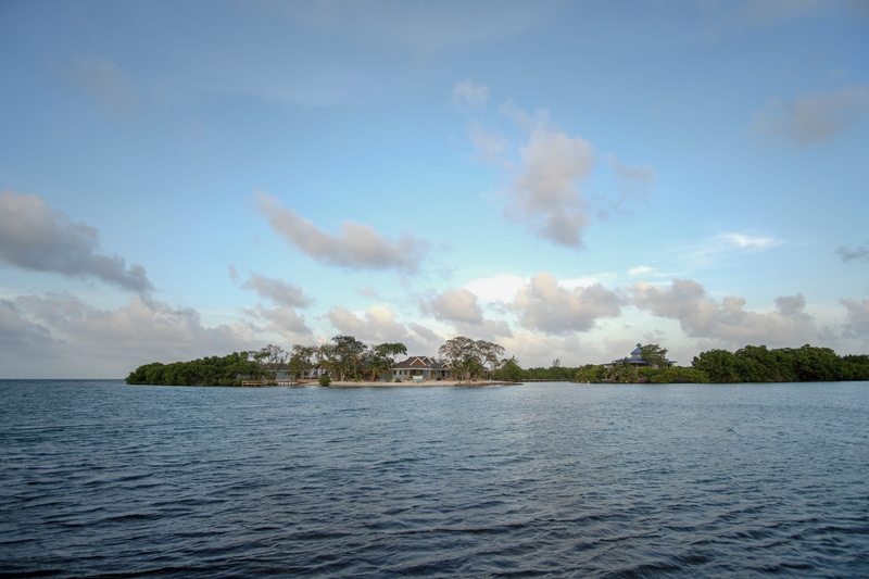 caye, 5K, no people, house, tranquility, beauty in nature, plant, day, outdoors, waterfront, rippled, view into land, water, sea, tree, idyllic, cloud - sky