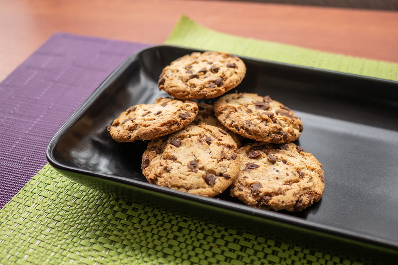 falletas, chocolate chip cookie, cookie, still life, comfort food, raisin, food, tray, healthy eating, fresh, dessert, sweet, oatmeal, baked, chocolate chips