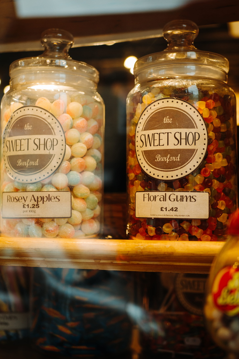 text, sweet shop, container, plant, close-up, non-western script, jar, clear, alcohol, canisters, beer, drink, two, western script, no people, bottle, food and drink