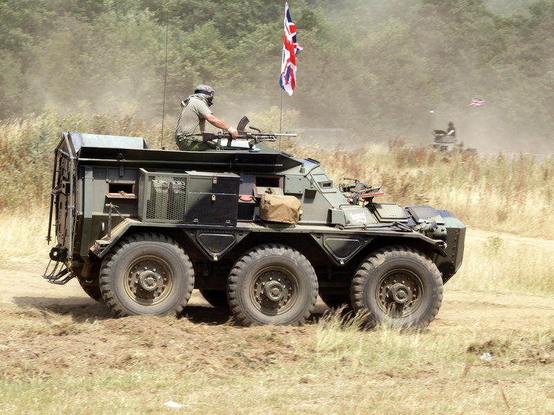 2K, army soldier, army, vehicle, military, war, outdoors, alvis, military training, courage, mode of transportation, conflict, government, land, group of people