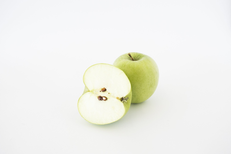 granny smith apple, eating, eat, nature, snack, single object, natural, wellbeing, dessert, freshness, no people, green color, fruit, Food, fresh, Apples