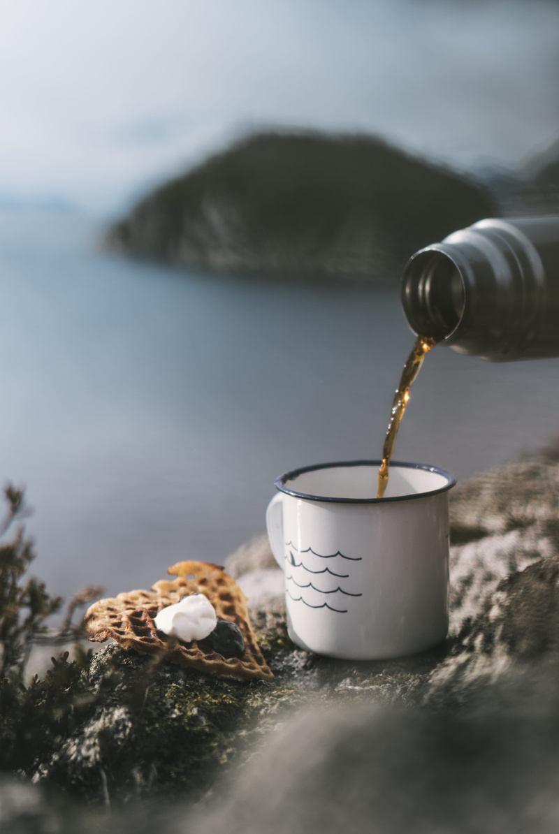 enamel, pouring, carafe, water, drink, rock, mug, cup, food and drink, day, holding, human hand, container, pour, photography, 5K, coffee, selective focus