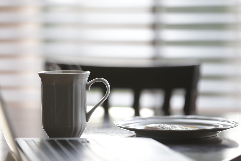 5K, shallow, focus, refreshment, breakfast, plate, tea - hot drink, drink, indoors, coffee, computer, saucer, caffeine, still life, crockery, absence