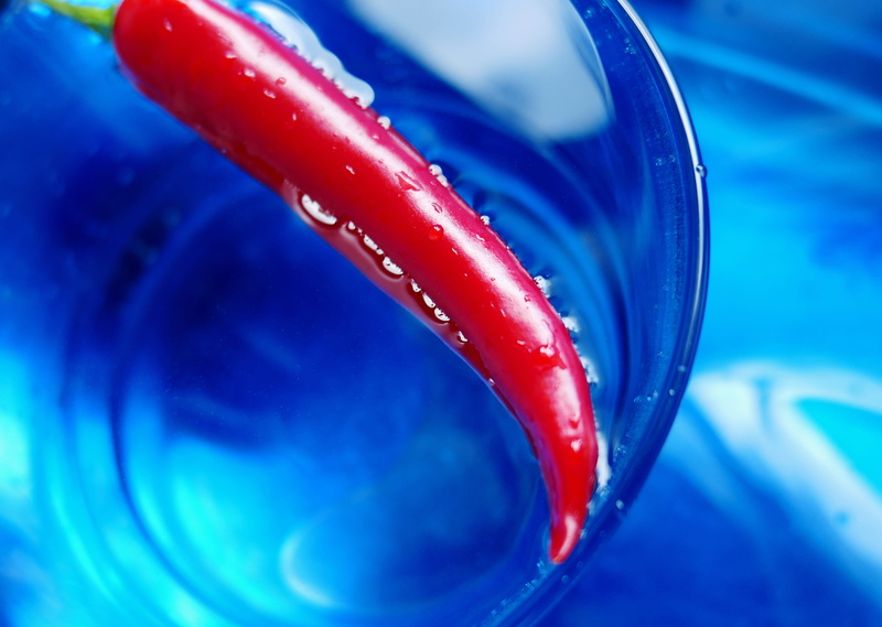 studio shot, sharp, selective focus, fruity hot, household equipment, motion, benefit from, pepper, food and drink, indoors, paint, pods, drop, wellbeing