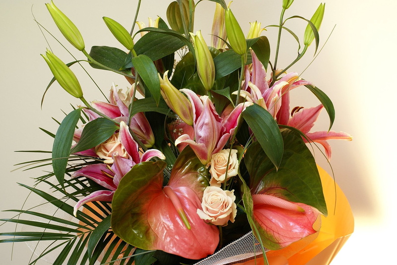 flowering plant, springtime, roses, summer, petal, arrangement, backgrounds, bouquet, gift, birthday, nature, bunch, decoration, no people, inflorescence