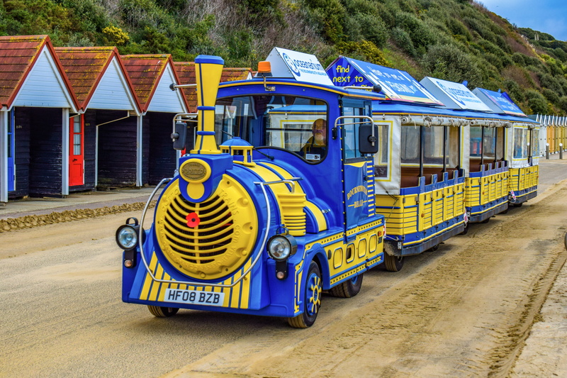 leisure, hut, day, touristic, bournemouth, in a row, beach huts, 5K, building, yellow, sand, transportation, beach, tree, tourism, multi colored, land vehicle