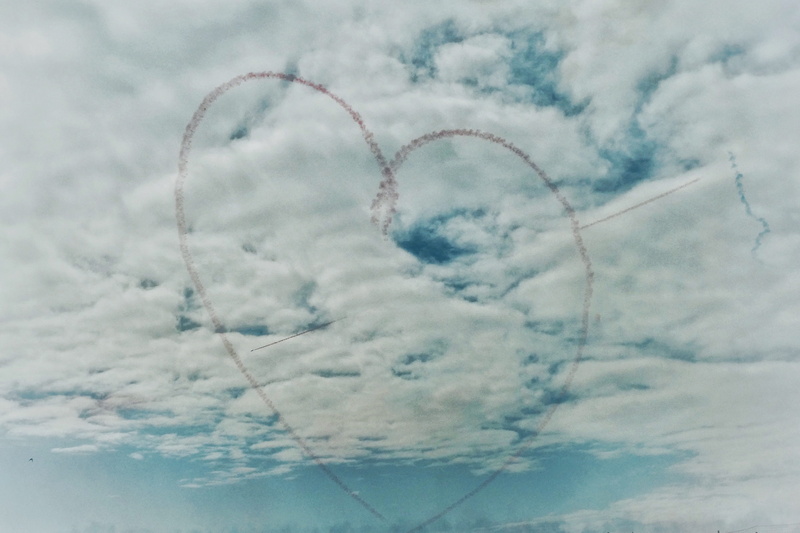 day, heart, airplane, amore, pattern, 4K, vapor trail, nature, bournemouth, white color, united kingdom, plane, shape, clouds, ti amo, red arrows, creativity