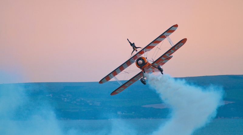 smoke - physical structure, air vehicle, acrobatics, biplane, Motors, Trails, Travel, Beach, stearman, Background, Hill, bournemouthairshow, red, bournemouthbeach