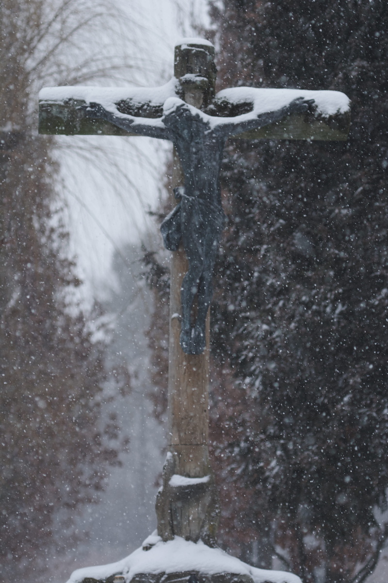 blizzard, symbol, outdoors, water park, winter, male likeness, abies, snow, ice, extreme weather, crucifix, snow cold winter J.C. cross, religion, amusement park
