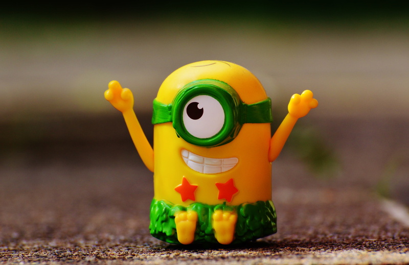 animal themes, humor, stuart, selective, creativity, green color, cute, wave, photography, focus, small, multi colored, yellow, toy, fun, animal, outdoors