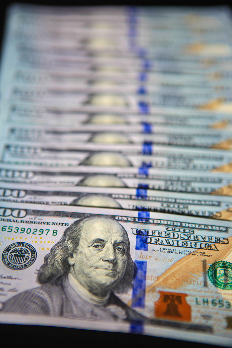 exchange rate, selective focus, bank-note, bills, investment, dollars, 100, green, design, 5K, financial, hundred, us, banking, success, finance, full frame