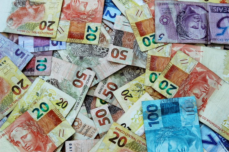 large group of objects, number, full frame, corporate business, money, abundance, income, 100 real, choice, exchange rate, photo of money, variation, ballots