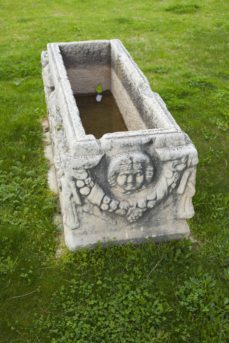 grave, green color, hellenic, rome, text, figure, carving - craft product, sarcophagus, tomb, culture, nature, museum, art and craft, day, stone, architecture