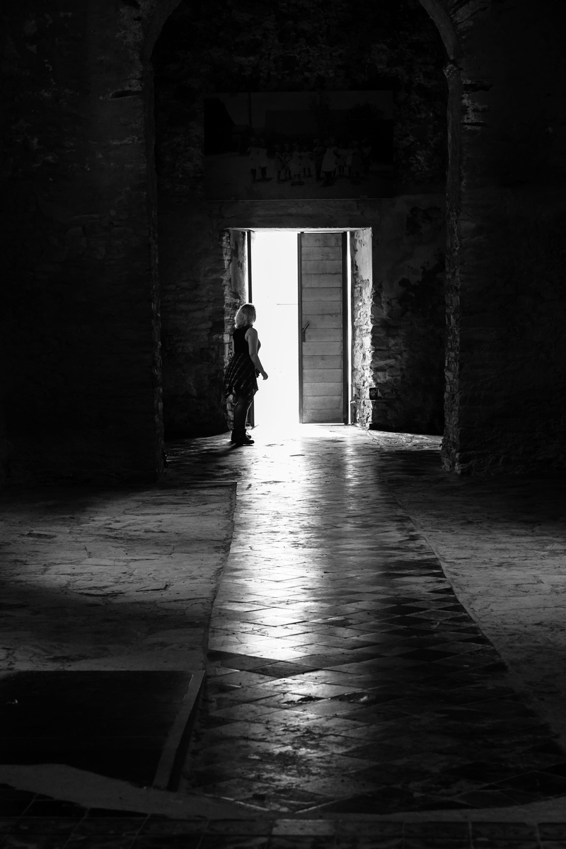 shadow, lifestyles, eifel, light, faith, flooring, arch, building, day, church, the past, wool soap, black white, mood, history, 5K, entrance, leisure activity