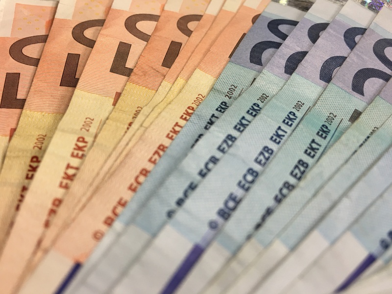 investment, euro, fan, banknotes, paper currency, 50 euro, wealth, banknote, finance and economy, finance, 4K, savings, abundance, number, money, dollar bill