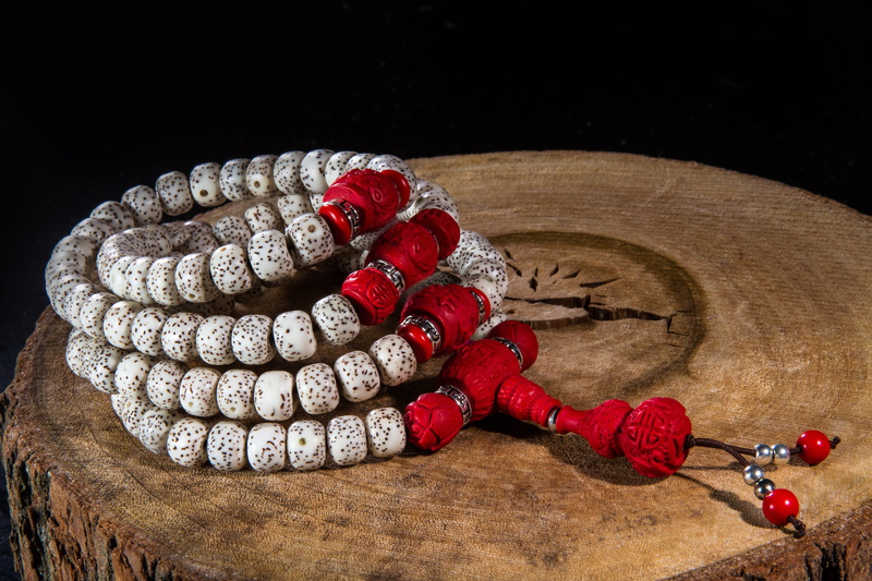 close-up, work tool, nepal, buddhist prayer beads, black background, tree, jewelry, pattern, nature, moon and stars bodhi, focus on foreground, jewellery