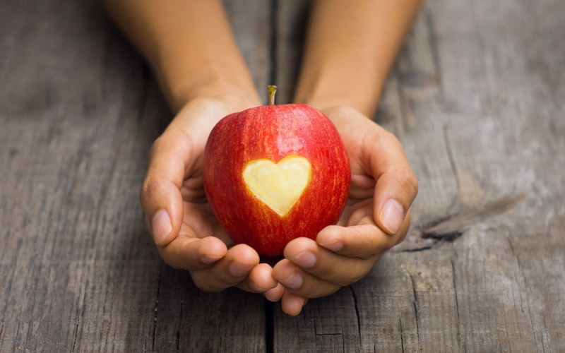 close-up, single object, healthy eating, apple - fruit, heart shape, engraved, food and drink, heart, food, 720P, wood, fruit, hands cupped, holding, wellbeing
