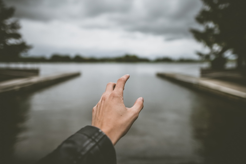 photography, lifestyles, lake, human Hand, human limb, women, day, hand sign, reaching, one Person, sky, finger, reach, shallow, human body part, tranquil Scene