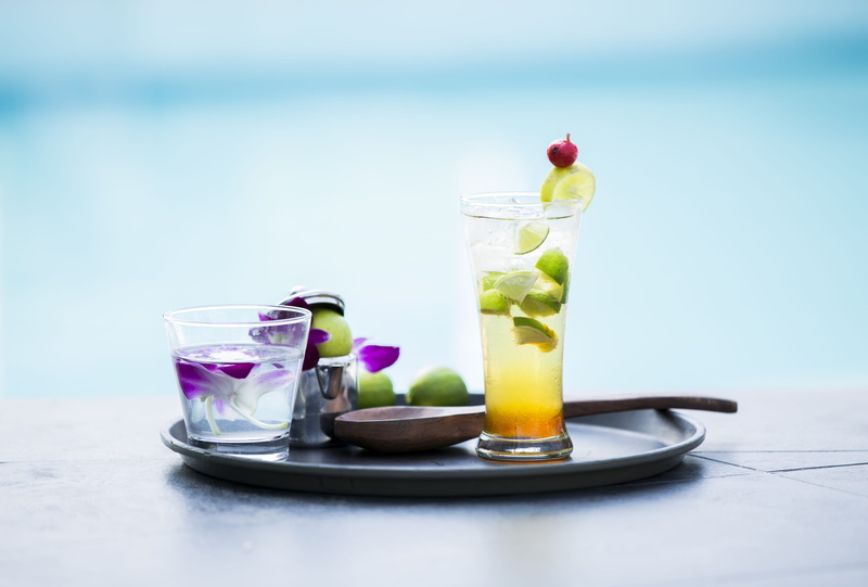 juice, pint, beverage, cherry, fancy, mint, drinking, alcohol, selective, lime, food and drink, blue  background, tray, fancy drink, relax, vodka, fun drink