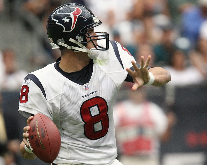 day, holding, texan, quarterback, outdoors, skill, men, offense, player, helmet, athletics, texas, professional, play, game, competition, waist up, throw