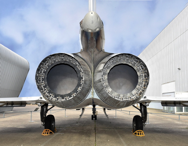 heat, tuyere, speed, mode of transportation, nature, building exterior, travel, 4K, outdoors, aircraft, military, real people, low angle view, mirage iv