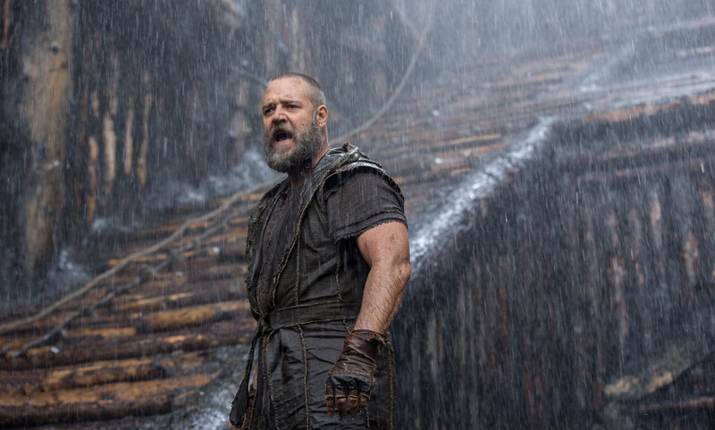 day, real people, facial hair, Movies, mid adult, portrait, lifestyles, looking at camera, casual clothing, 2K, russell crowe, looking, standing, waist up