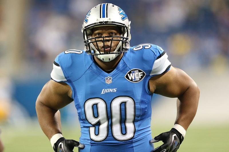 young Adult, outdoors, stadium, males, ndamukong suh, caucasian Ethnicity, lions, muscular Build, sports Helmet, detroit lions, athlete, portrait, men