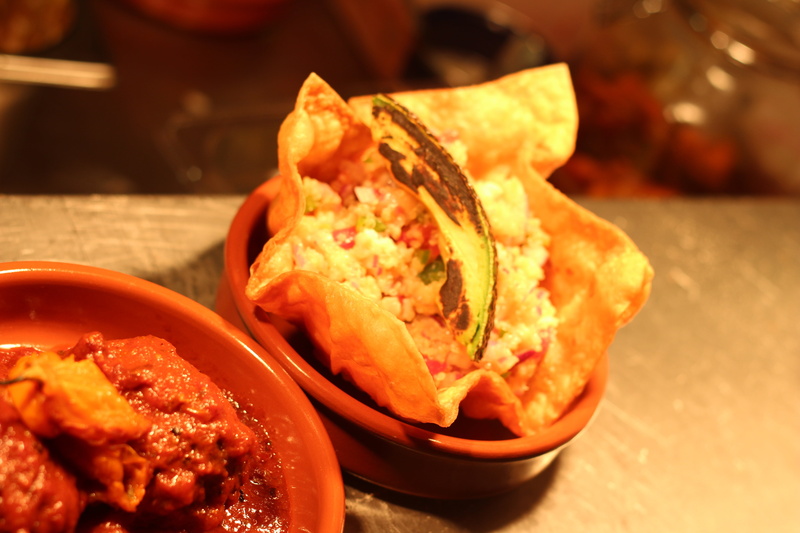 no people, meat, chicken, indian food, bowl, focus on foreground, wellbeing, crockery, chinese food, food and drink, 5K, snack, plate, restaurant, ready-to-eat