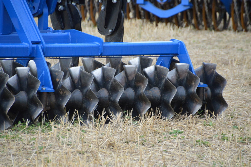 animal themes, tractor, farm, agriculture, group of animals, domestic, animal, planting row, livestock, 2K, harvest, sunlight, day, pets, tug, ameublisseur