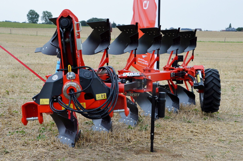 joints, tow, landscape, farmer, 2K, equipment, mode of transportation, air vehicle, agricultural equipment, hopper front, environment, harvest, operation