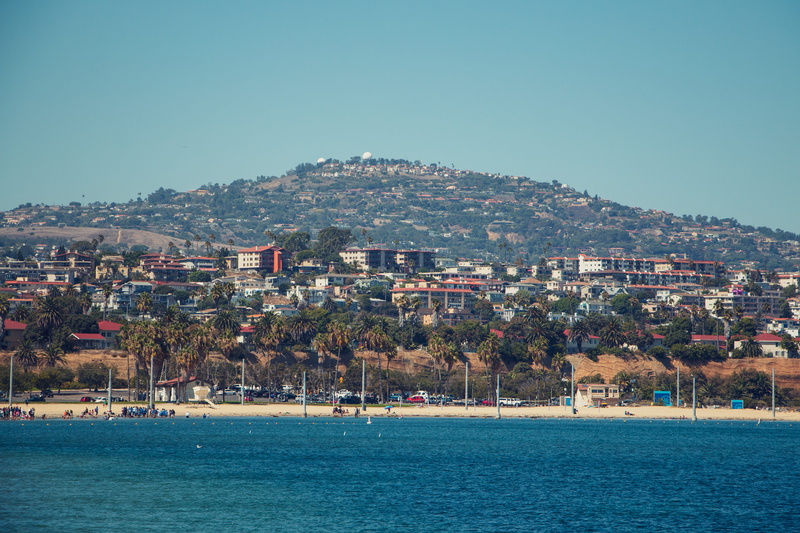 view into land, cityscape, built structure, residential district, mountain, canon, 5K, united states, building, san pedro, building exterior, waterfront