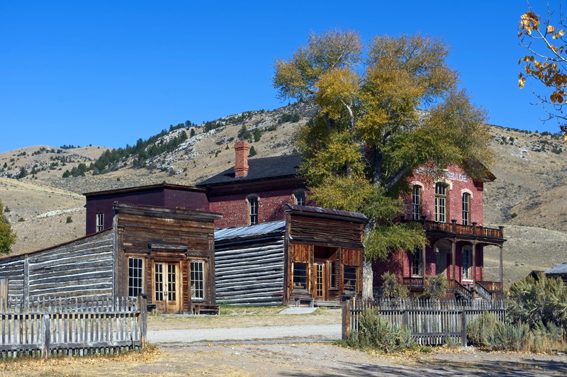 county, west, sunlight, building exterior, 2K, beaverhead, mountain, historic, day, downtown bannack buildings, scenery, sky, vacation, county drug, bannack