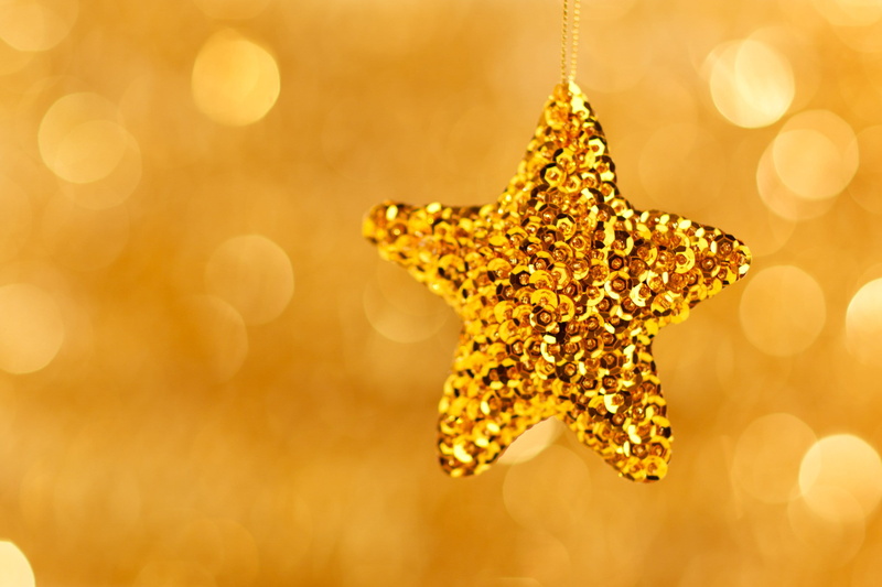 photo, christmas, color, shallow, 2K, decoration, new years eve, bright, studio shot, close-up, yellow, illuminated, star shape, blur, christmas tree