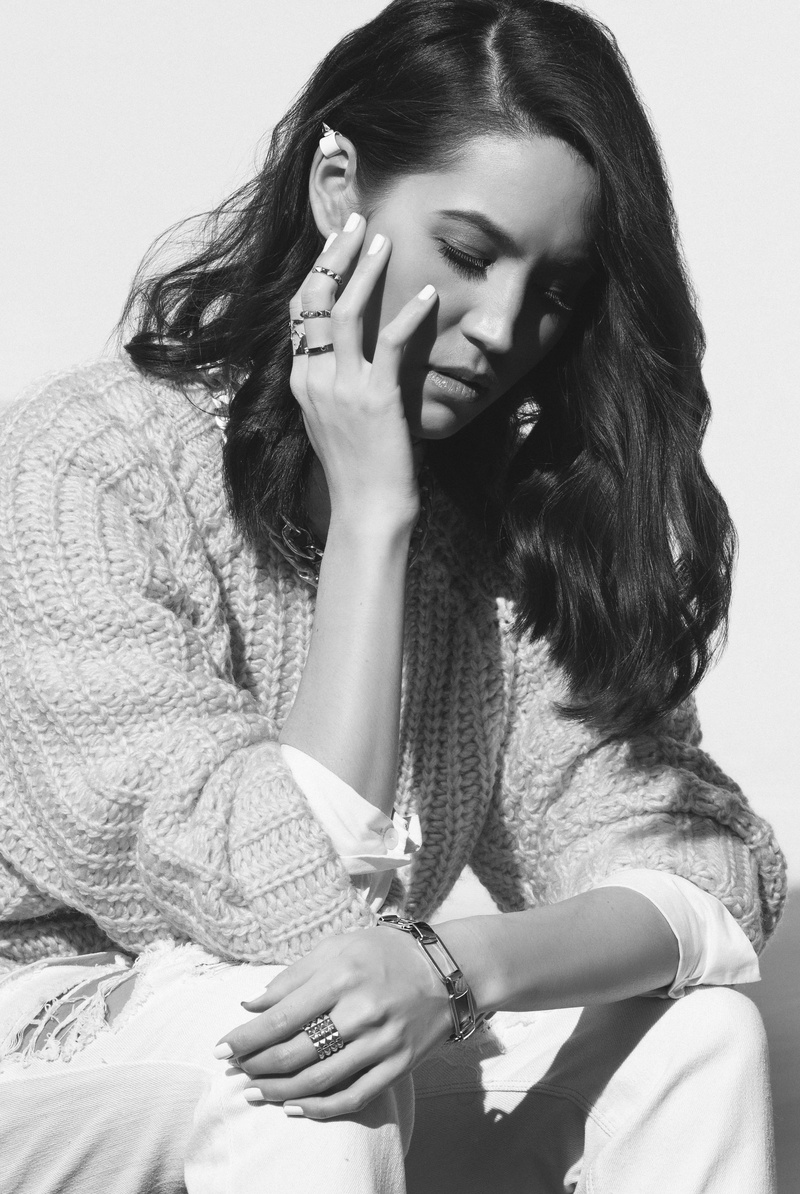photo, accessories, unique, photography, hands, waist up, person, leisure activity, women, hair, grayscale, knee, portrait, adult, human, resting, woman