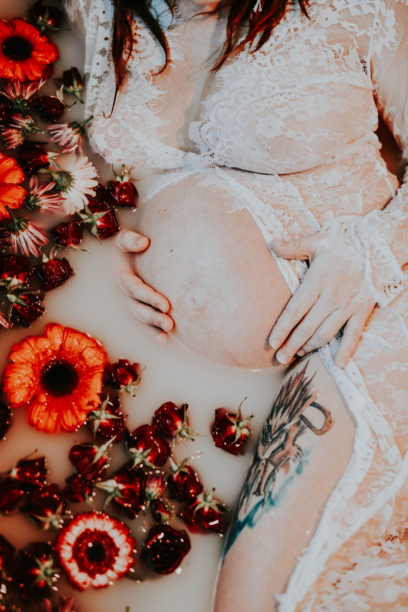 maternity, young adult, flowers, flower, fruit, food, real people, lifestyles, success, mother, robe, adult, maternityshoot, lace, body part, indoors, wearing