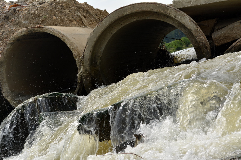 pipe - tube, pipe, nature, connection, tubes, sorry, poisonous, foam, sport, flowing, no people, pollution, flowing water, sewage, splashing, environment