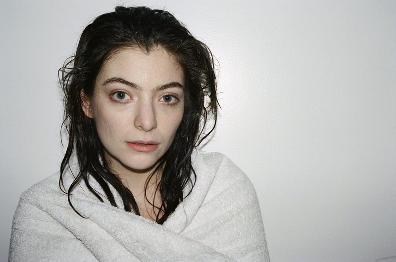 portrait, simple background, women, 1080P, Lorde, dark hair, music