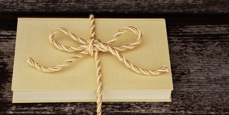 gift packaging, packaging, celebration, paper, golden, tied bow, christmas gift, packed, wood - material, bow, studio shot, 5K, pack, day, directly above