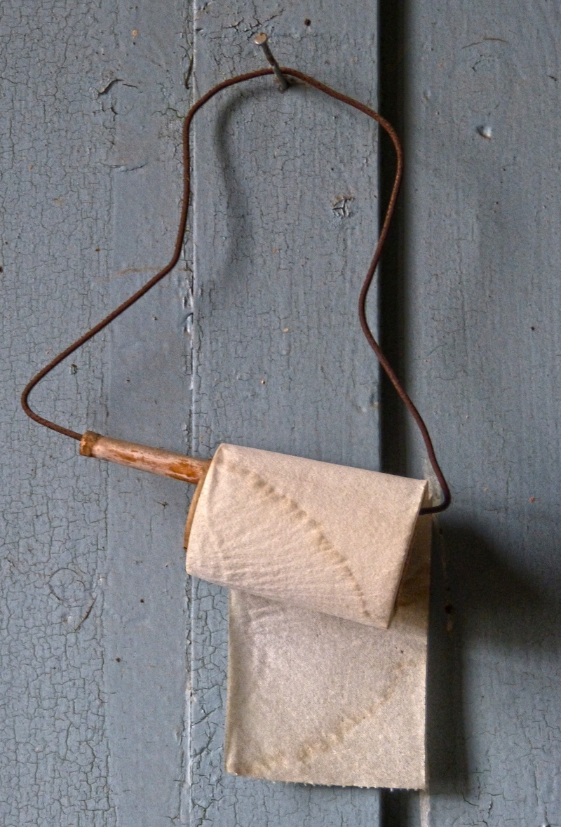 no people, food and drink, textured, Toilet Paper, 4K, wood - material, simplicity, Old, day, tied up, cable, directly above, food, Abandoned, table, string
