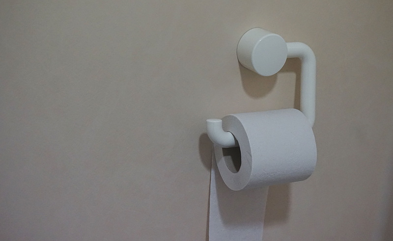 paper, domestic life, indoors, wall - building feature, domestic room, domestic bathroom, toilet, tissue paper, convenience, copy space, hygiene, home improvement