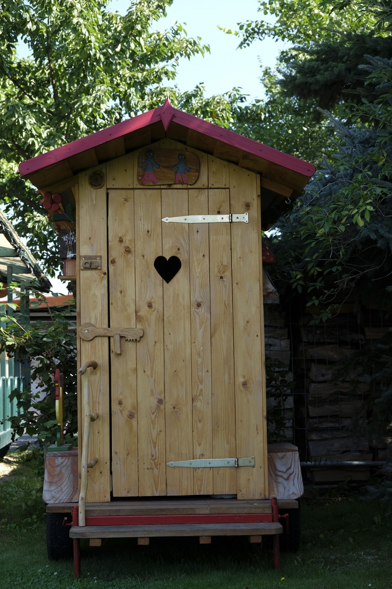 forest, no people, outdoors, 5K, building, house, tree, built structure, outhouse, sanitaryblock, park, building exterior, birdhouse, toilet, plant, wc