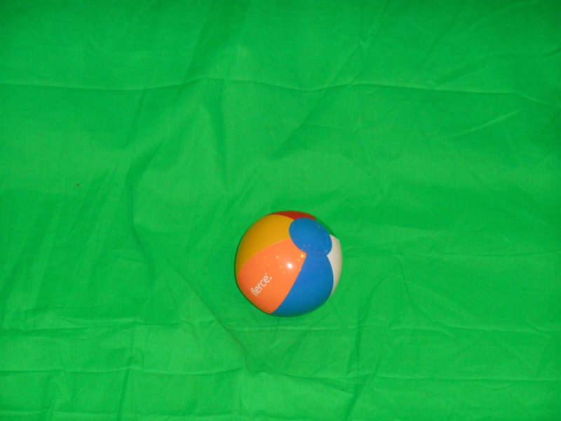 montage, adobe photoshop, cs4, balloon, ver, green background, no people, plant part, food, directly above, ball, vere, red, trucage, vert, baln, 2015