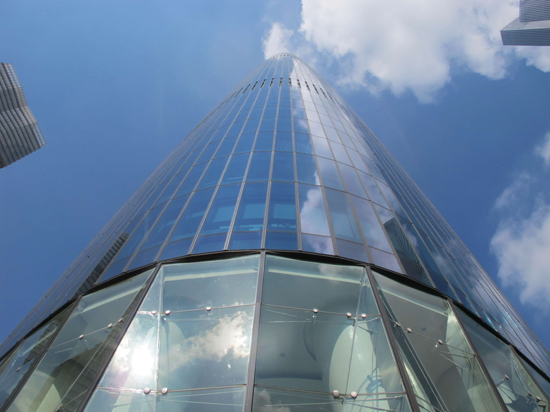 office, 2K, office building exterior, luxury, modern, city, china, guangzhou, no people, tall - high, building, outdoors, glass, hotel, cloud - sky, architecture