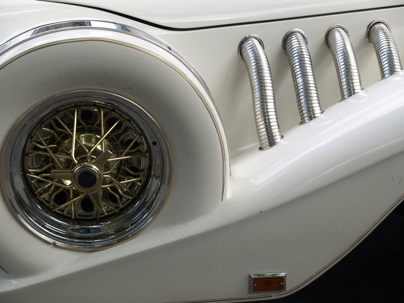 luxury, rich, old, industry, retro, rim, screw, rolls royce, exterior, nostalgia, vehicle, aristocrat, steel, cover, motorcar, 2K, silver colored, invention