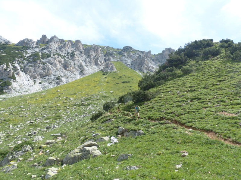 tranquility, rock, scenics, land, outdoors, green color, monte ciotto mieu, hiking, cloud - sky, Gta, Hike, maritime alps, alone, beauty in nature, sky