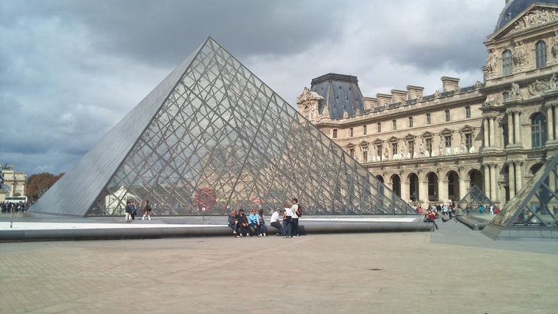 real people, attraction, culture, city, european, architecture, day, museum, group of people, historic, famous, french, the past, nature, building exterior